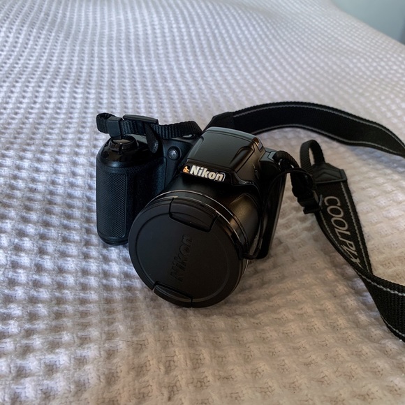 Nikon Coolpix L330 Camera (black) - Picture 3 of 4